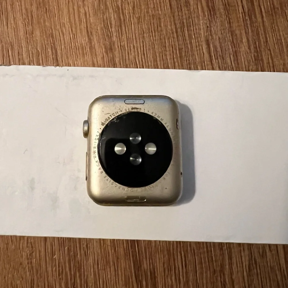 Gold Apple Watch Series 1, 42mm
